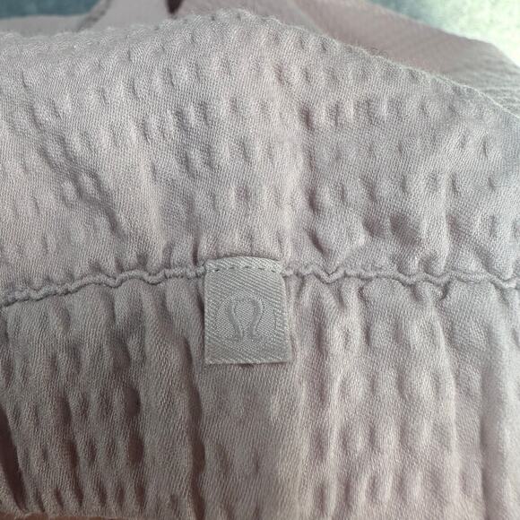 Lululemon Pack Light Packable Pullover Rain Jacket Porcelain Pink Size 6-8 - Picture 4 of 10